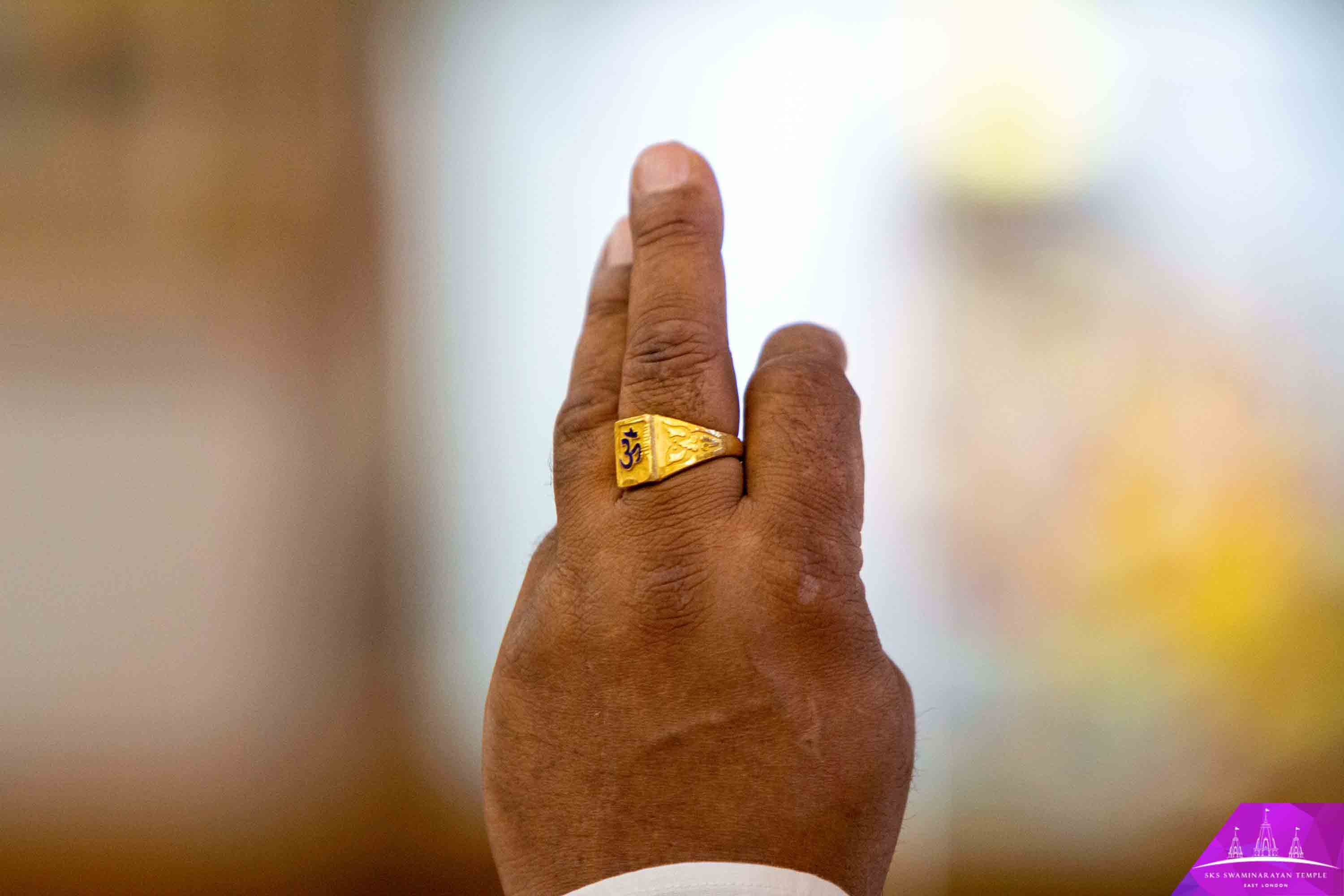 ©1987-2017 SKS Swaminarayan Temple East London